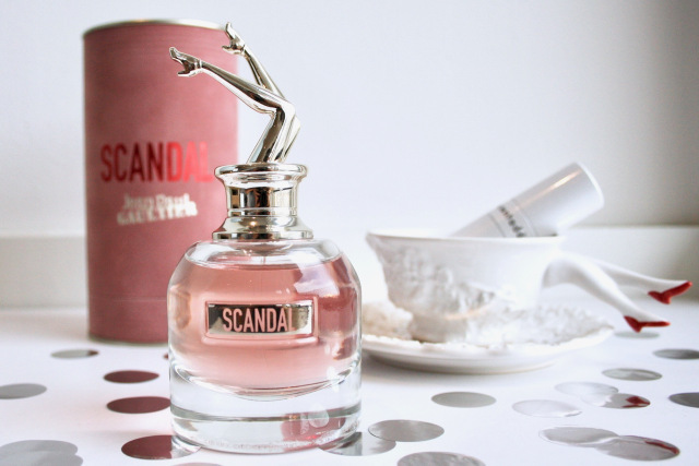 Jean Paul Gaultier, Jean Paul Gaultier รีวิว, Jean Paul Gaultier Scandal ราคา, Jean Paul Gaultier Scandal, Jean Paul Gaultier Scandal Eau De Parfum, Jean Paul Gaultier Scandal Eau De Parfum รีวิว, Jean Paul Gaultier Scandal Eau De Parfum 80ml, Jean Paul Gaultier Scandal EDP, น้ำหอมผู้หญิง, น้ำหอม, น้ำหอมเซ็กซี่, น้ำหอมยกขา