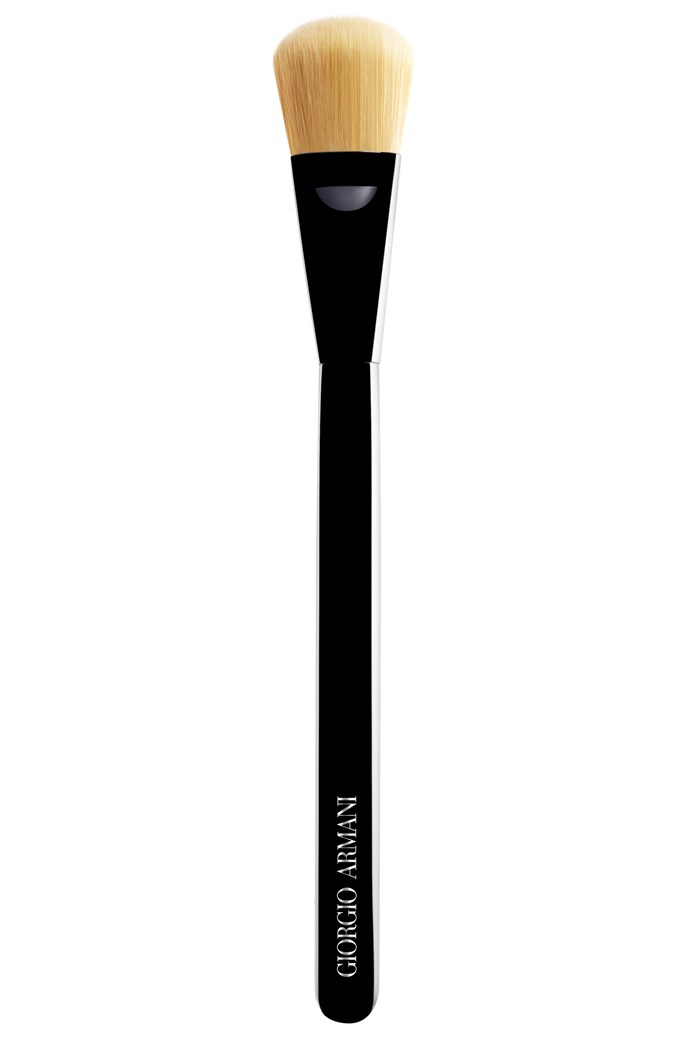 Maestro Blender Brush #4,Maestro Blender Brush 4 รีวิว,Maestro Blender Brush 4 ราคา,Giorgio Armani,แปรงแต่งหน้า Giorgio Armani