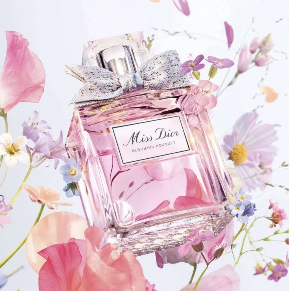 DIOR Miss Dior Blooming Bouquet Valentine's Limited Box EDT 5ml, Set miss dior, น้ำหอม Dior,Miss Dior Blooming Bouquet ,ของขวัญวันคริสมาสต์, ของขวัญวันปีใหม่,DIOR Miss Dior Blooming Bouquet Valentine's Limited Box EDT 5ml รีวิว,DIOR Miss Dior Blooming Bouquet Valentine's Limited Box EDT 5ml ราคา