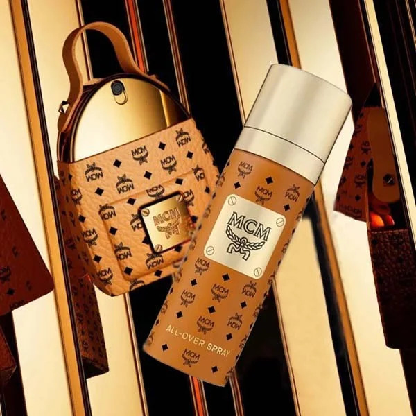 MCM All Over Spray 150 ml น้ำหอม Unisex ที่ได้แรงบันดาลใจมาจากการท่องเที่ยว มาพร้อมขวดทรงกระเป๋าเป้ตามเอกลักษณ์ของ MCM